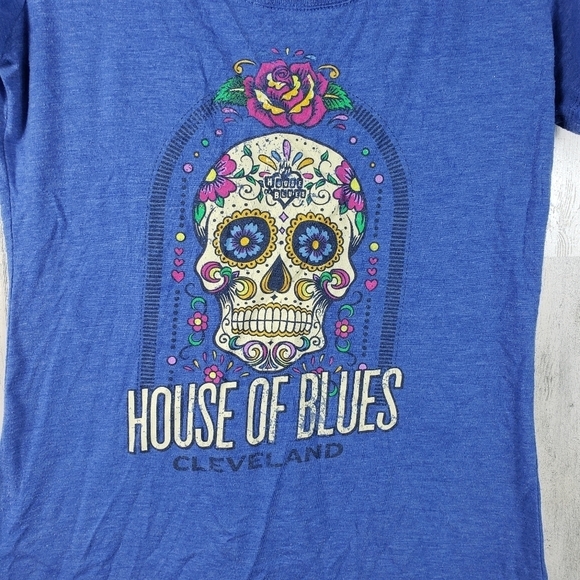 3/$15 house of blues Cleveland sugar skull graph t-shirt women's size large - Picture 2 of 8